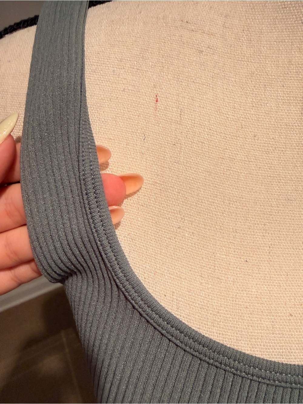 Zara Ribbed Tank Tops - Picture 4 of 5